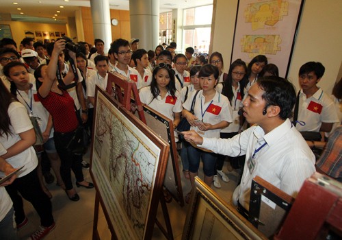 Camp d’été des jeunes Viet Kieu : échange entre la jeunesse de Danang   - ảnh 1